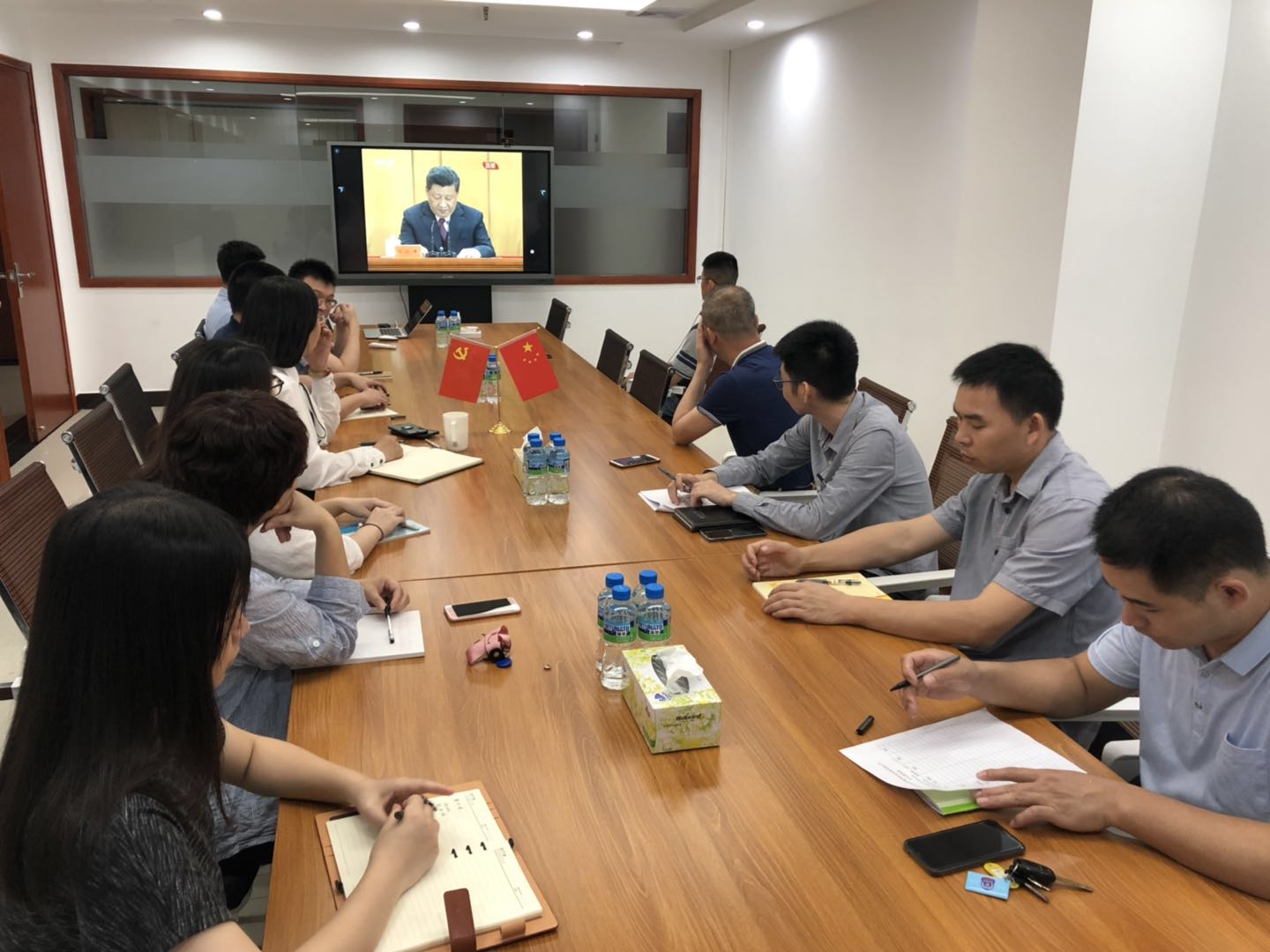 07-幸运28论坛
实业公司员工收看纪念五四运动100周年大会.jpg